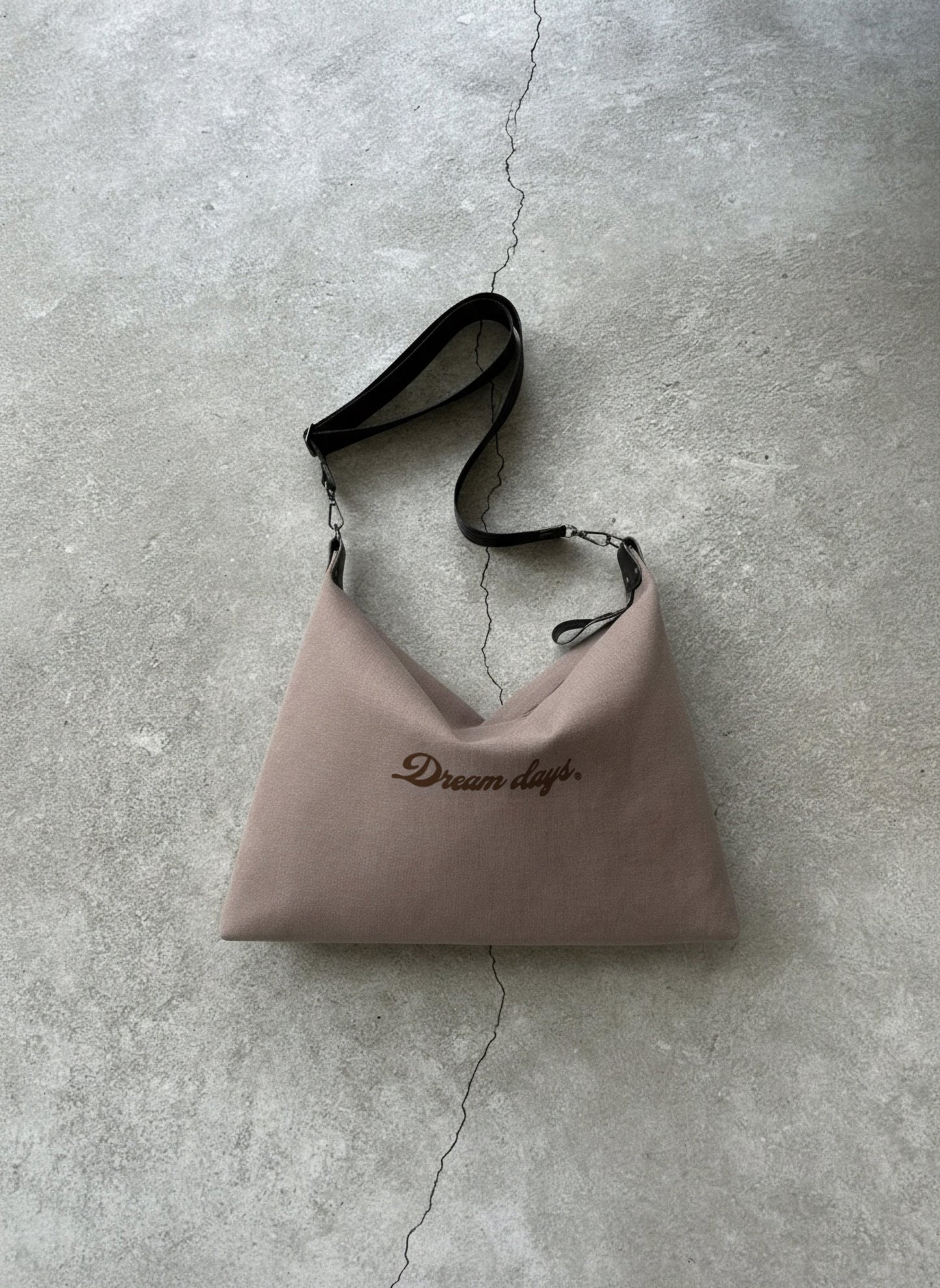 Dream days logo bag